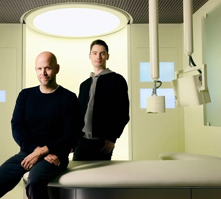 Daniel Ek, fundador e CEO do Spotify, ao lado do sócio Hjalmar Nilsonne