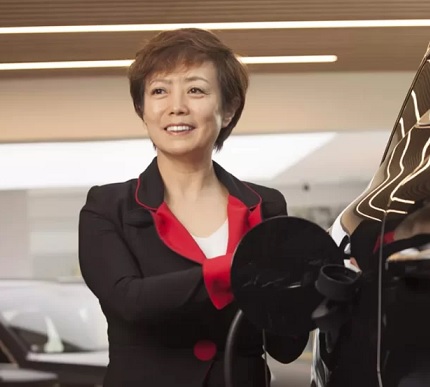 Stella Li, presidente da BYD Americas e vice-pres. executiva BYD Mundial